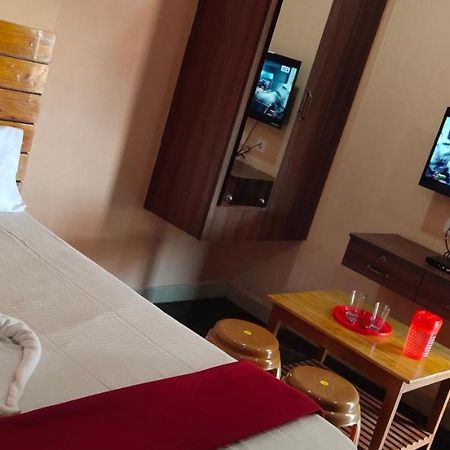 J J Residency Hotell Pondicherry Eksteriør bilde