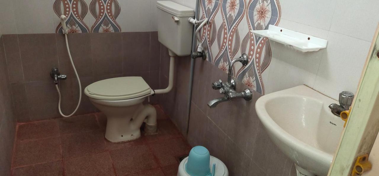 J J Residency Hotell Pondicherry Eksteriør bilde