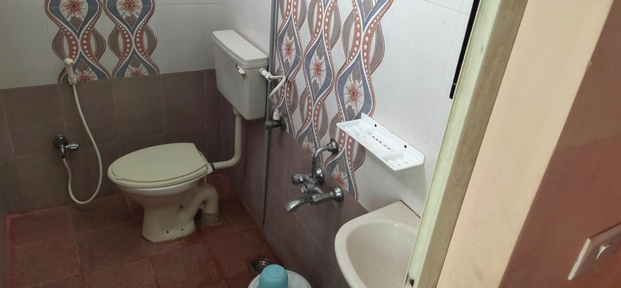 J J Residency Hotell Pondicherry Eksteriør bilde