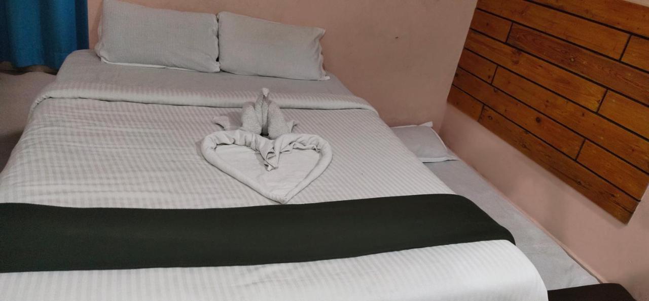 J J Residency Hotell Pondicherry Eksteriør bilde