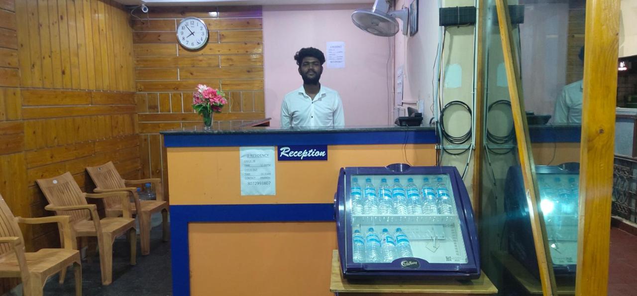 J J Residency Hotell Pondicherry Eksteriør bilde
